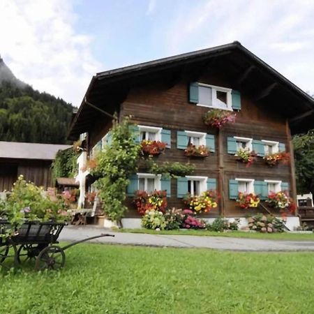 Comfortable Holiday Home With Garden In Voralberg Sankt Gallenkirch Exterior photo