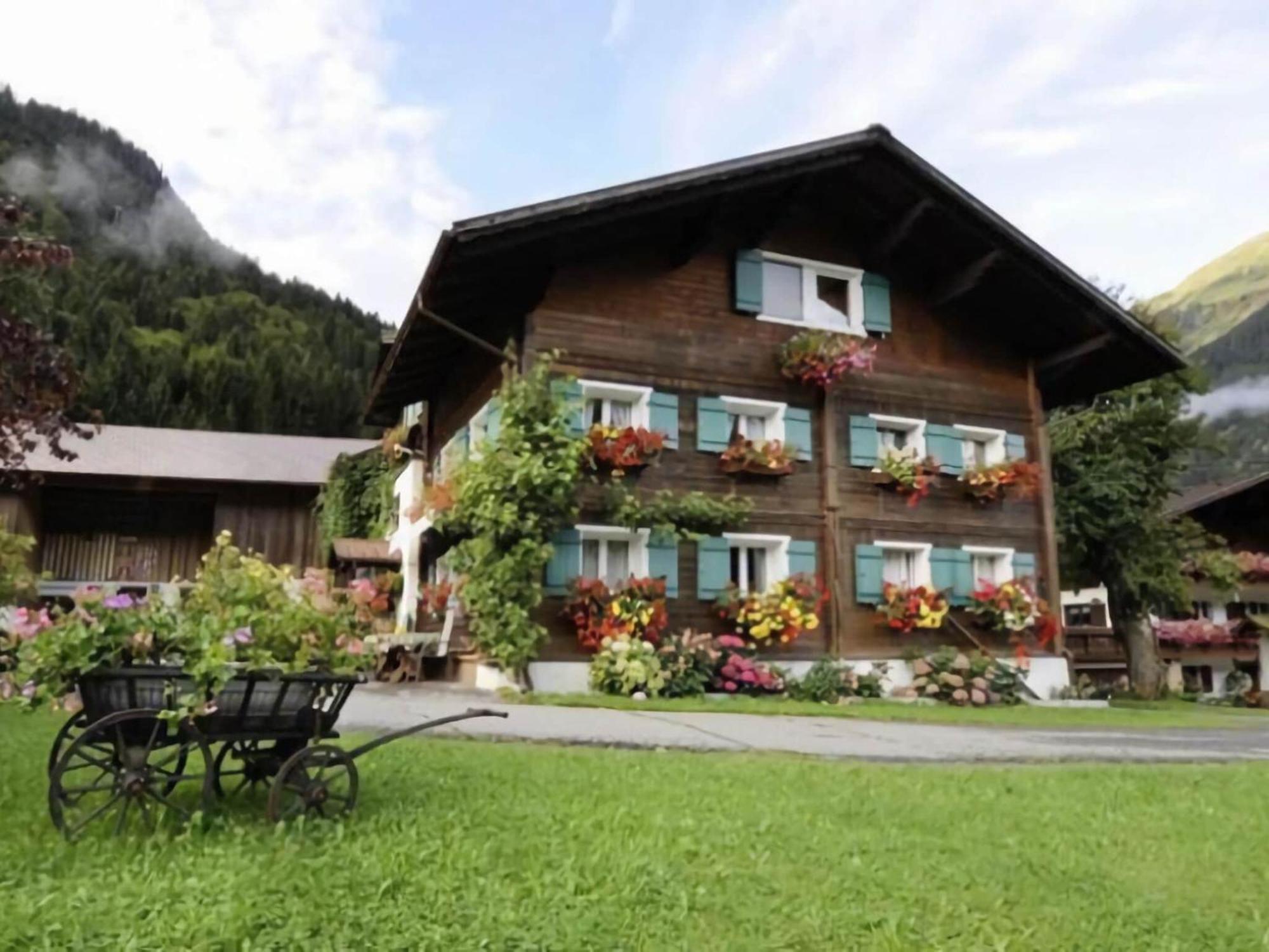 Comfortable Holiday Home With Garden In Voralberg Sankt Gallenkirch Exterior photo